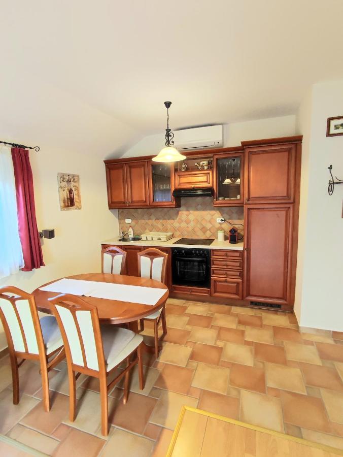 Arnyas Apartmanhaz Balatonlelle Ngoại thất bức ảnh