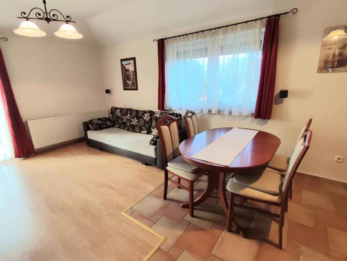 Arnyas Apartmanhaz Balatonlelle Ngoại thất bức ảnh