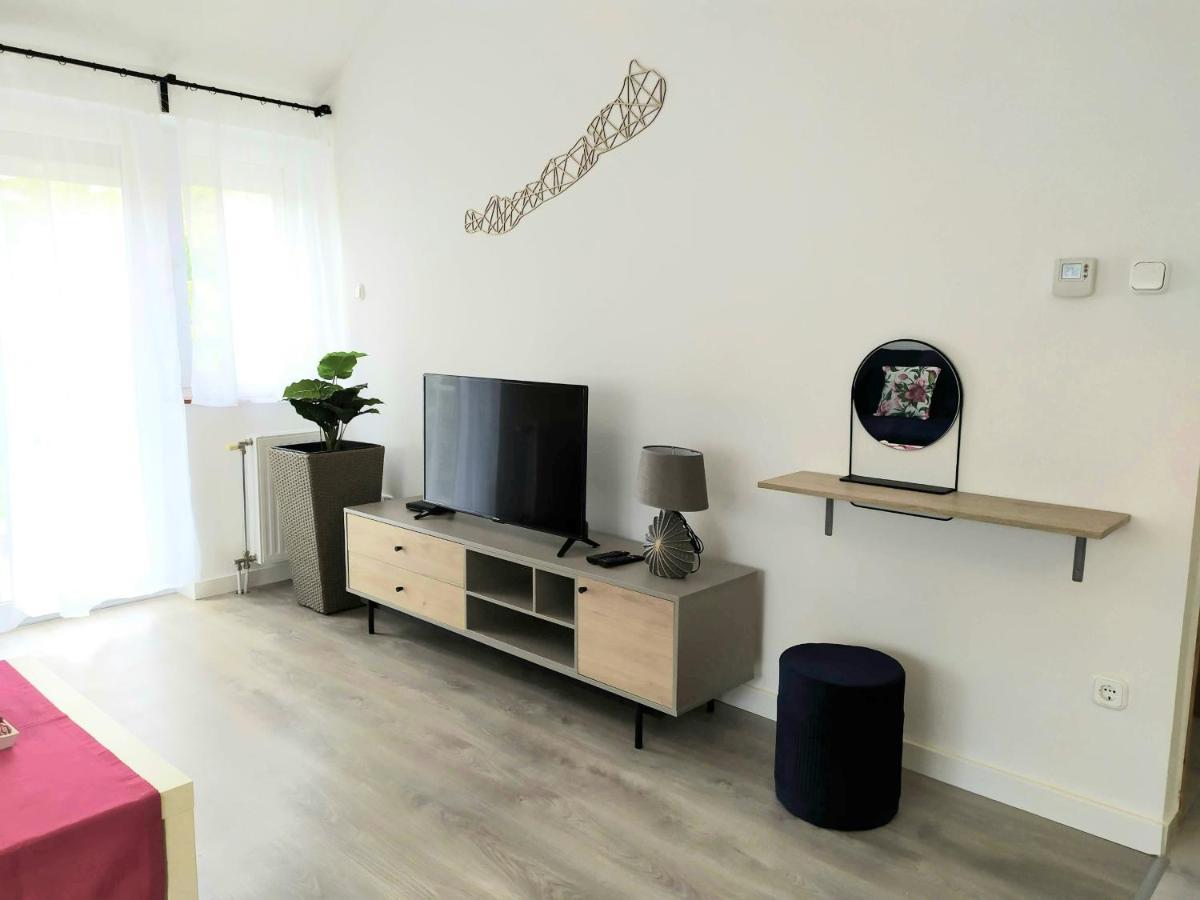 Arnyas Apartmanhaz Balatonlelle Ngoại thất bức ảnh