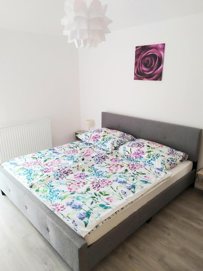 Arnyas Apartmanhaz Balatonlelle Ngoại thất bức ảnh